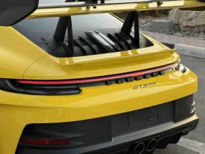 2023 بورش جي تي ٣ ار اس