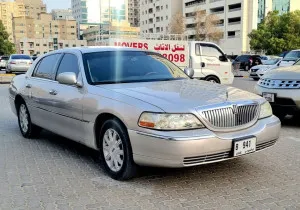 2009 لينكولن تاون كار