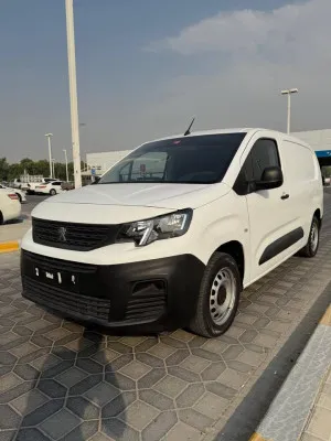 2022 بيجو بارتنر in dubai