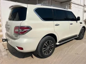 2012 نيسان باترول 