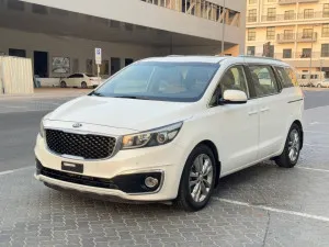 2018 كيا كارنفال in dubai