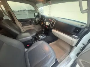 2017 Mitsubishi Pajero
