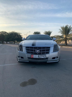 2011 Cadillac CTS in dubai