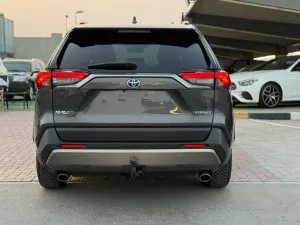 2023 تويوتا راف ٤
