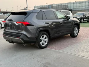 2023 تويوتا راف ٤