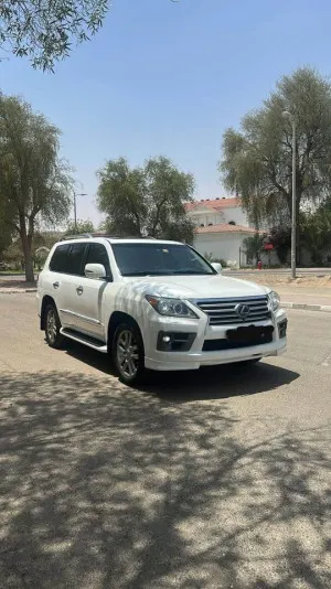 2013 Lexus LX 570 in dubai