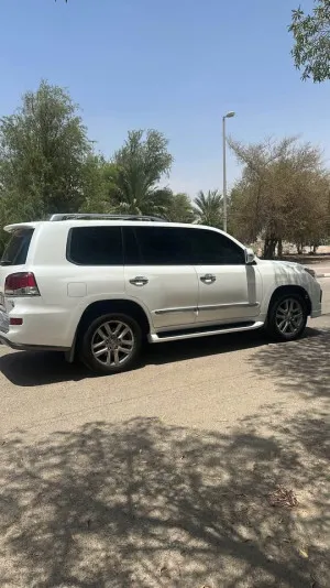 2013 Lexus LX 570