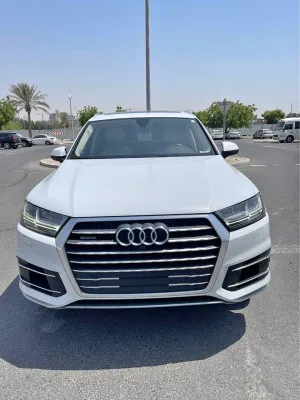 2019 اودي  كيو٧ in dubai