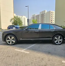 2016 بنتلي مولسان