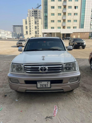 2001 Toyota Land Cruiser in dubai