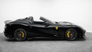 2024 فيراري 812 سوبر فاست
