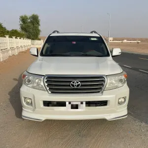 2015 Toyota Land Cruiser in dubai