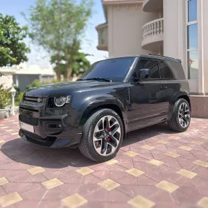 2021 لاند روفر ديفندر in dubai