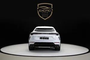 2022 Lamborghini URUS