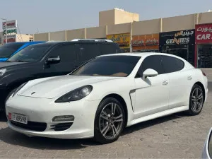 2013 Porsche Panamera in dubai