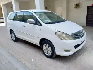 2010 Toyota Innova in dubai