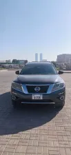 2013 نيسان باثفايندر  in dubai