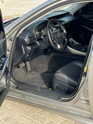 2019 Lexus IS