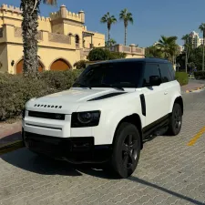 2023 لاند روفر ديفندر in dubai