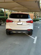 2022 MG HS