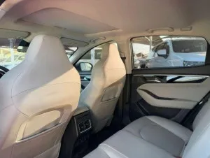 2022 JAC J7