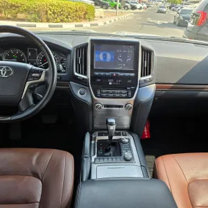 2020 Toyota Land Cruiser