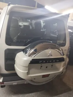 2014 Mitsubishi Pajero