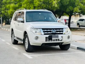 2013 ميتسوبيشي باجيرو
