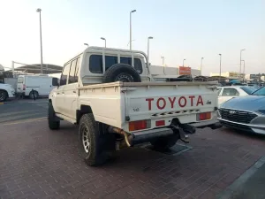 2019 Toyota Land Cruiser Pickup