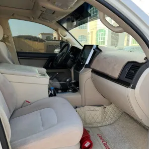 2020 تويوتا لاند كروزر