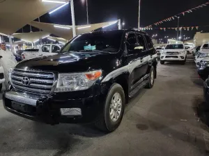 2010 تويوتا لاند كروزر in dubai
