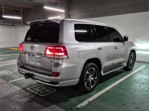 2021 Toyota Land Cruiser