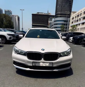 2017 بي أم دابليو الفئة - 7   in dubai