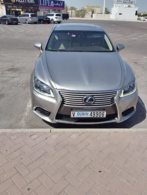 2015 لكزس آل آس ٦٠٠ in dubai