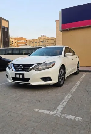 2017 Nissan Altima in dubai