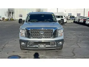 2017 Nissan Titan