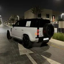 2021 لاند روفر ديفندر