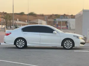 2015 هوندا أكورد