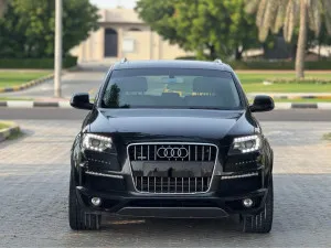 2013 Audi Q7 in dubai