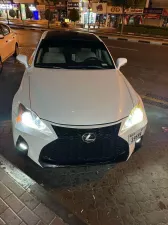 2012 لكزس اي اس
