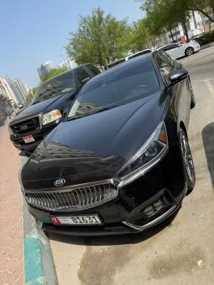 2017 كيا كادنزا in dubai