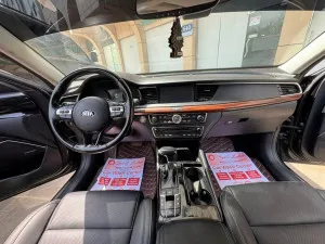2017 Kia Cadenza