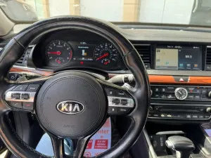 2017 Kia Cadenza
