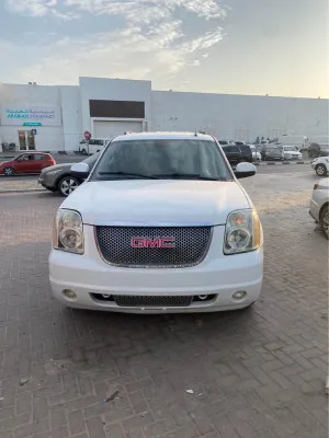 2014 GMC Yukon in dubai