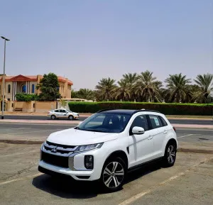 2022 ميتسوبيشي آي أس أكس in dubai