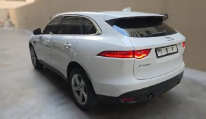 2018 جاكوار اف بيس