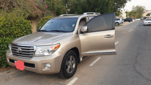 2013 Toyota Land Cruiser in dubai