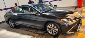 2020 Lexus ES