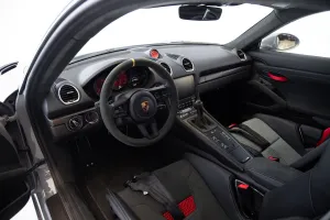 2023 Porsche Cayman