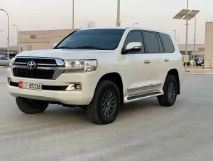2017 Toyota Land Cruiser in dubai